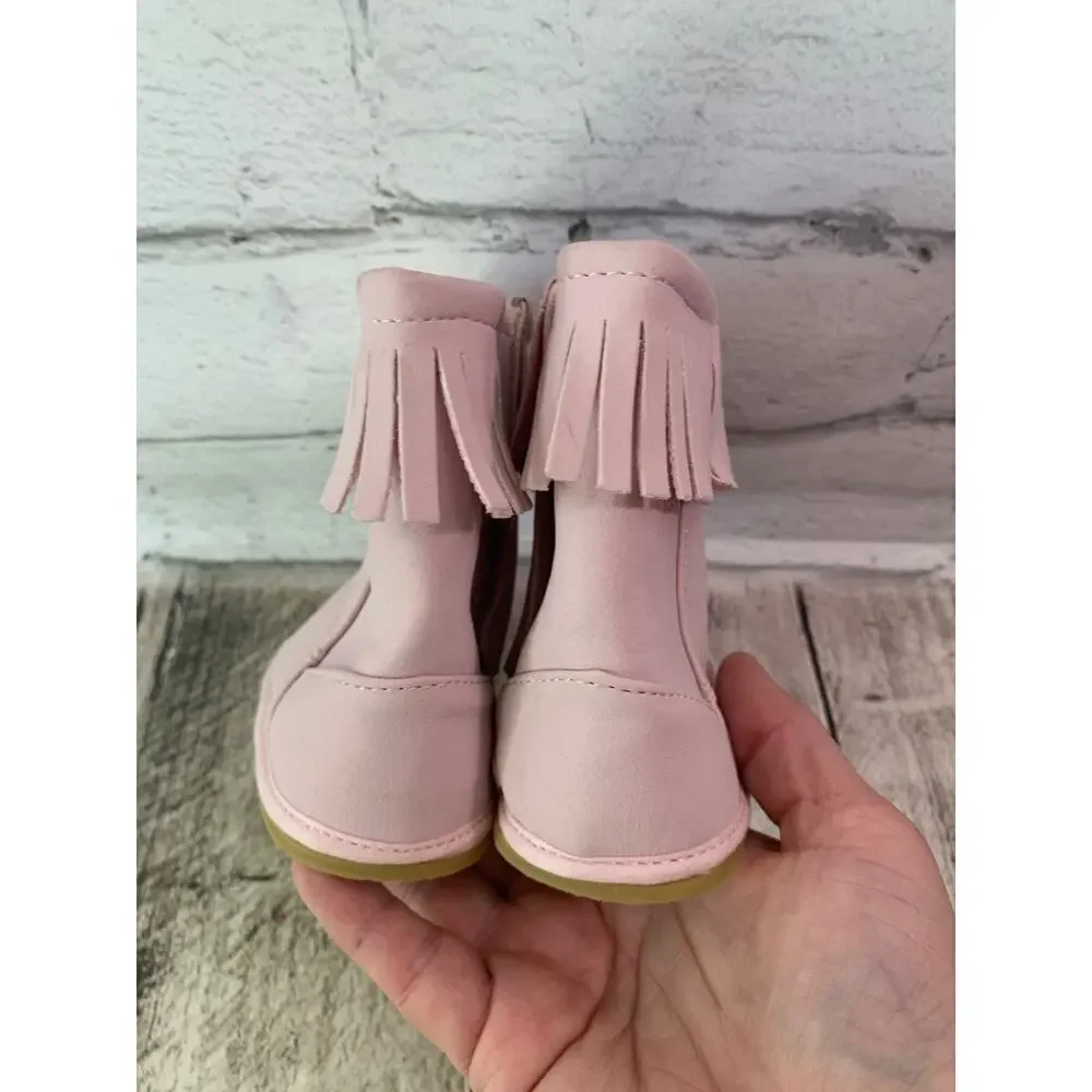 WENDY BELLISSIMO Girl’s Pink Fringed Boots / Size: 4